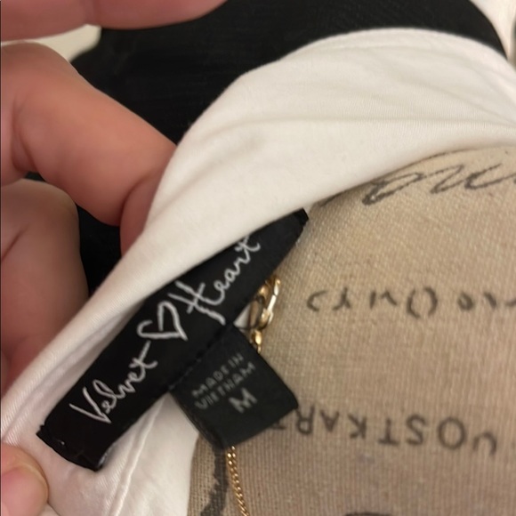 Velvet Heart 2 Piece Set White Button Down Shirt Medium & Pin Stripe Vest Small - Picture 9 of 9